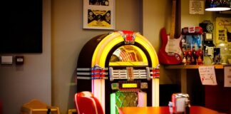 Czy ubierać coś pod pajacyk? Czy ubierać coś pod pajacyk?