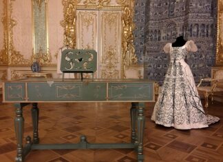 Jak wygląda instrument klawesyn? Jak wygląda instrument klawesyn?