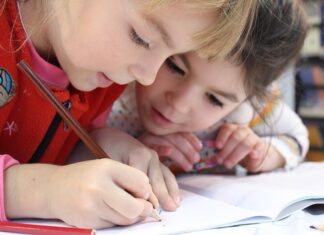 Czym zetrzeć ołówek z drewna? Czym zetrzeć ołówek z drewna?