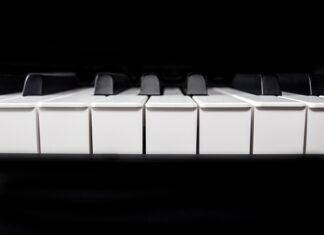 Czym się różni pianino cyfrowe od keyboardu? Czym się różni pianino cyfrowe od keyboardu?