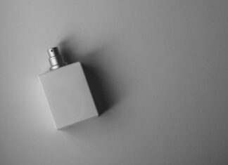 Zapachy na jesień i zimę dla mężczyzn – jakie kompozycje sprawdzają się najlepiej? perfumy